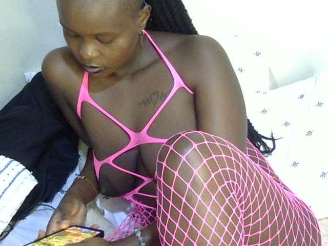 Ebonysonya2 live cam on BongaCams