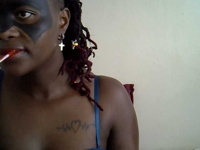 Ebonysonya2 live cam on BongaCams