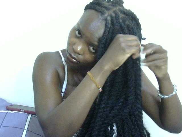 Ebonysonya2 live cam on BongaCams