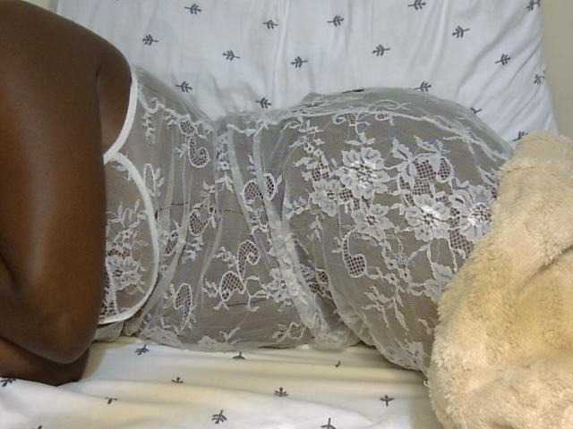 Ebonysonya2
