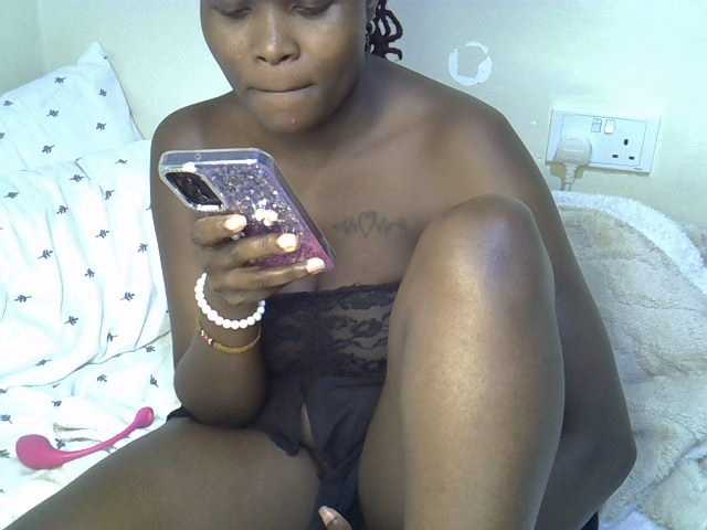 Ebonysonya2 live cam on BongaCams