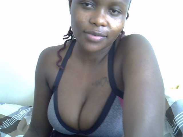Sweetsonya2 live cam on BongaCams