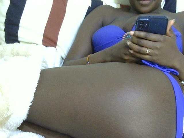 Ebonysonya2 live cam on BongaCams