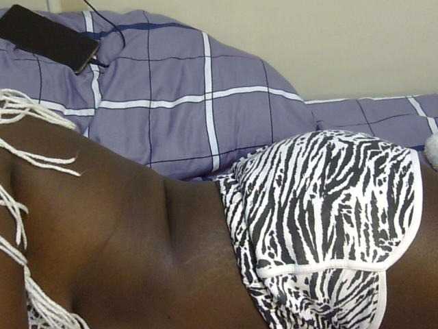 Ebonysonya2 live cam on BongaCams