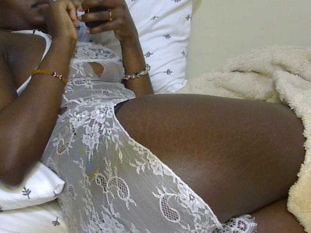 Ebonysonya2