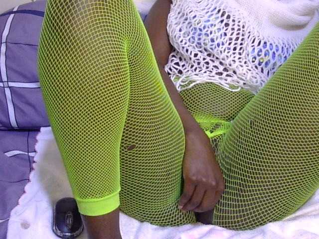 Ebonysonya2 live cam on BongaCams