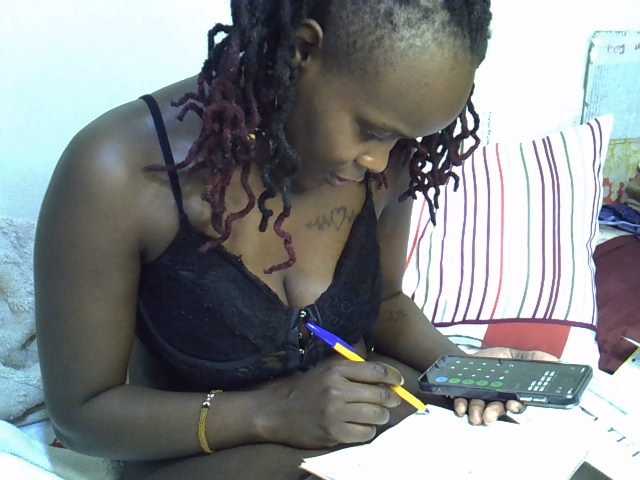 Ebonysonya2 live cam on BongaCams
