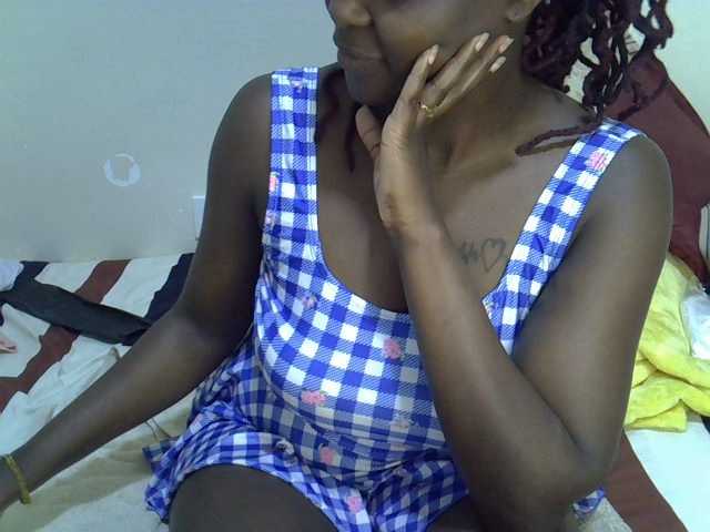 Ebonysonya2, live now on BongaCams