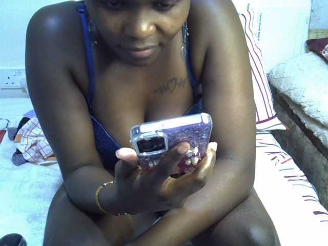 Ebonysonya2 live cam on BongaCams
