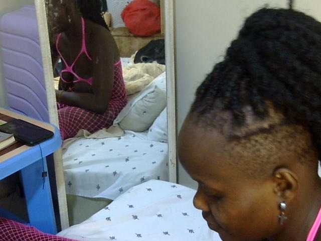Ebonysonya2 live cam on BongaCams