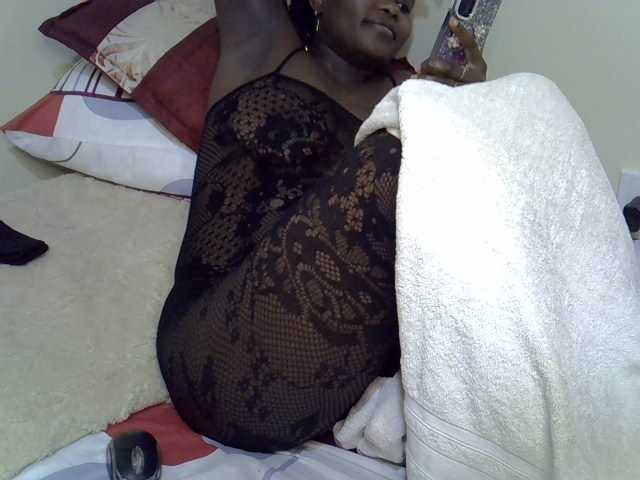 Ebonysonya2 live cam on BongaCams