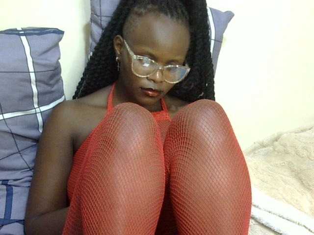 Ebonysonya2, 23 y/o - Live Cam on BongaCams