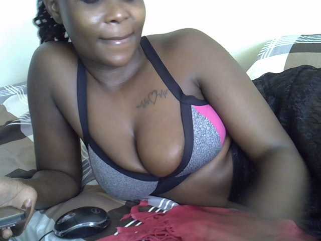 Sweetsonya2 live cam on BongaCams