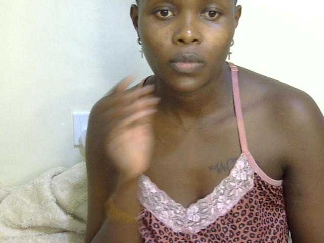 Ebonysonya2 live cam on BongaCams