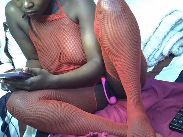 Ebonysonya2 live cam on BongaCams