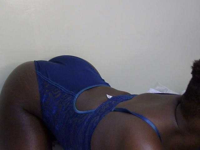 Ebonysonya2 live cam on BongaCams