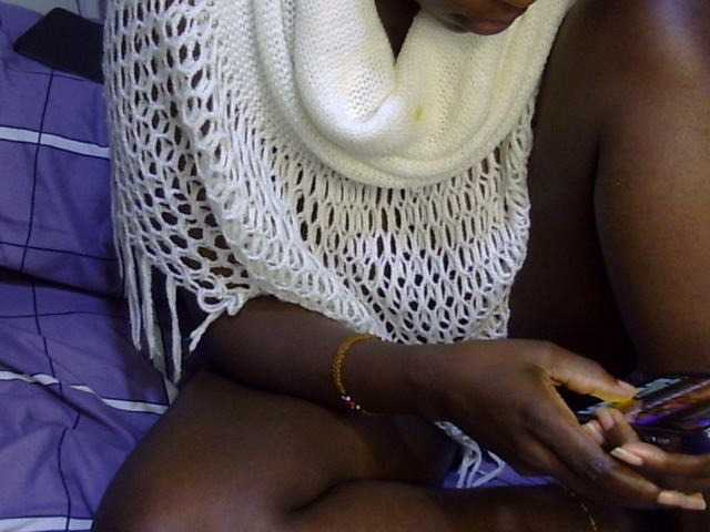 Ebonysonya2 live cam on BongaCams
