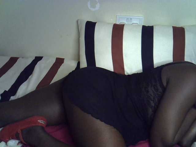 Ebonysonya2 live cam on BongaCams