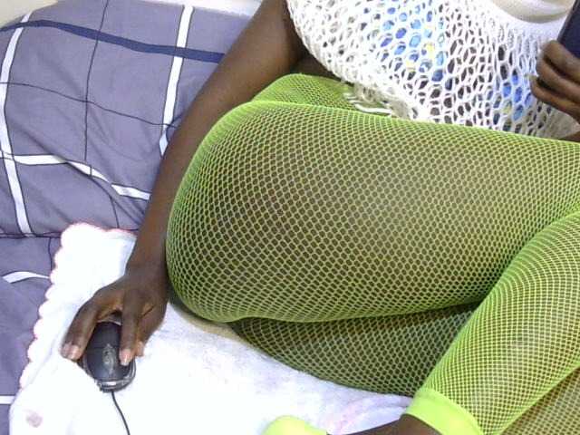 Ebonysonya2 live cam on BongaCams