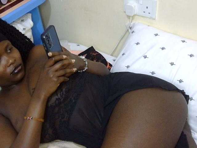 le modèle Sweetsonya2 est en webcam porno dans un show sur le site bongacams, il possède les tags suivants: Ebony,Brunette,Trimmed