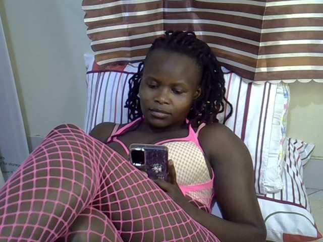 Ebonysonya2 live cam on BongaCams