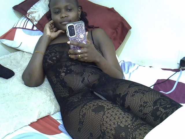 Ebonysonya2 live cam on BongaCams