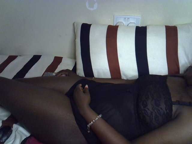 Ebonysonya2 live cam on BongaCams