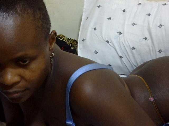 Ebonysonya2 live cam on BongaCams