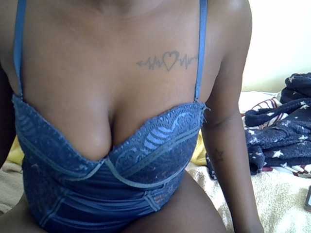 Ebonysonya2 live cam on BongaCams