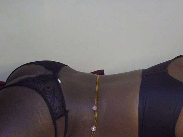 Ebonysonya2 live cam on BongaCams