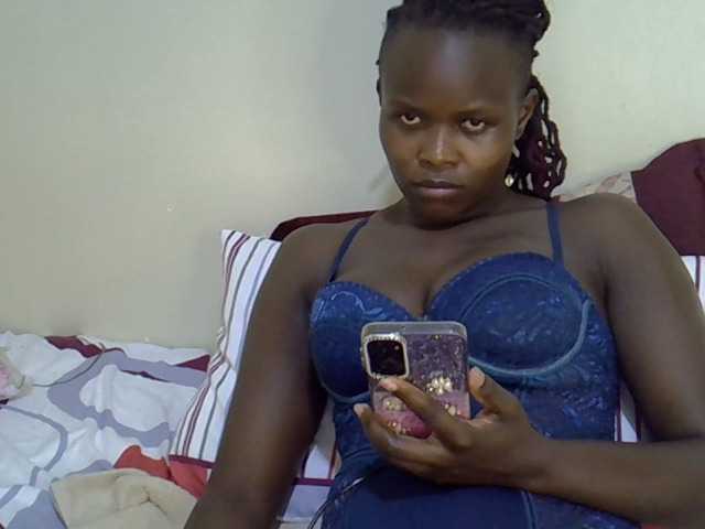 Ebonysonya2 live cam on BongaCams