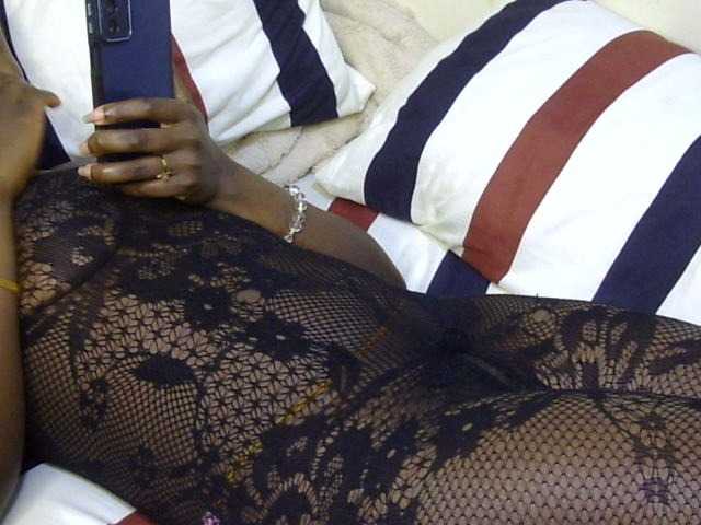 Ebonysonya2 live cam