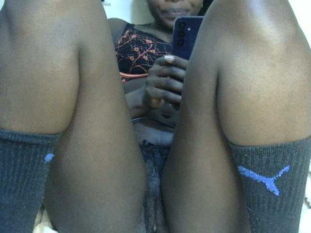 Ebonysonya2 live cam on BongaCams