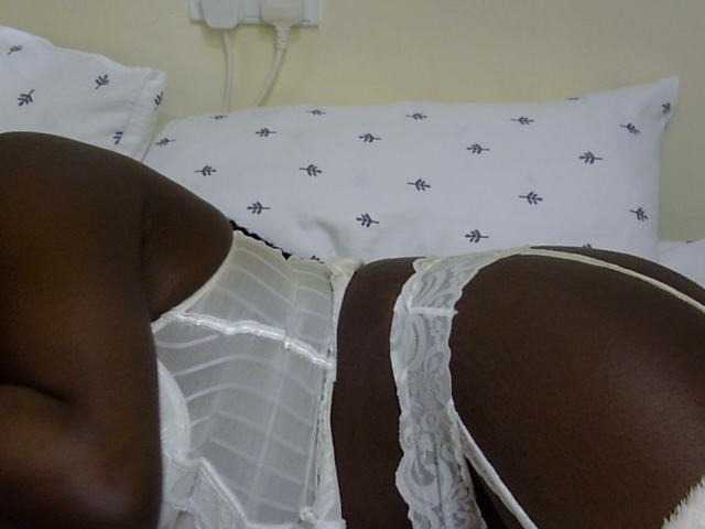 Ebonysonya2 live cam on BongaCams