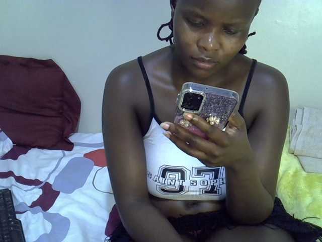 Ebonysonya2 live cam on BongaCams