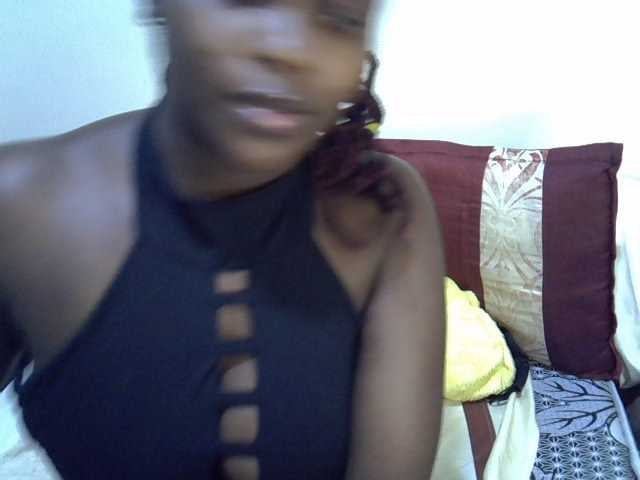 Ebonysonya2 live cam on BongaCams