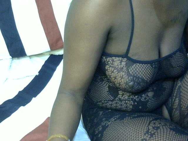 Ebonysonya2 live cam on BongaCams