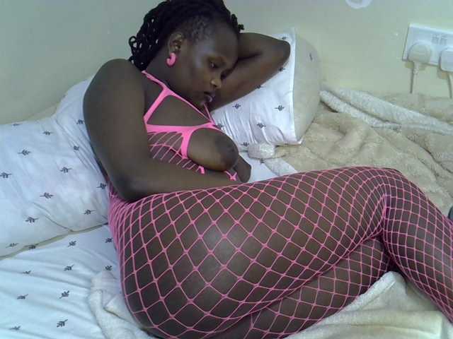 Ebonysonya2 live cam on BongaCams