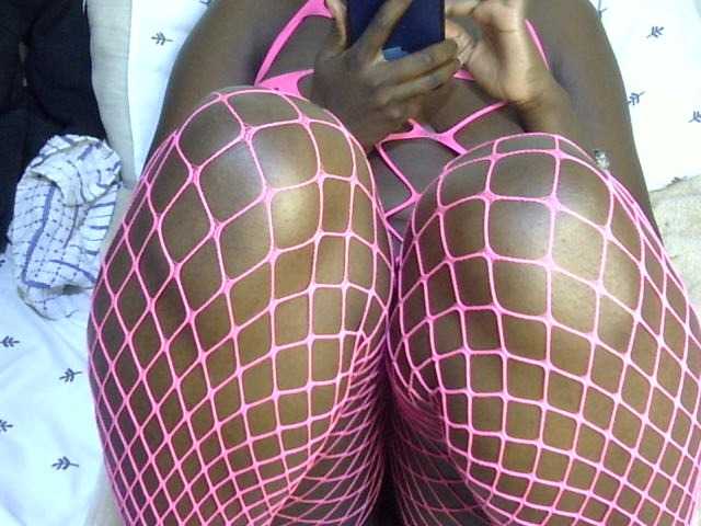 Ebonysonya2 live cam on BongaCams