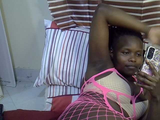 Ebonysonya2 live cam on BongaCams