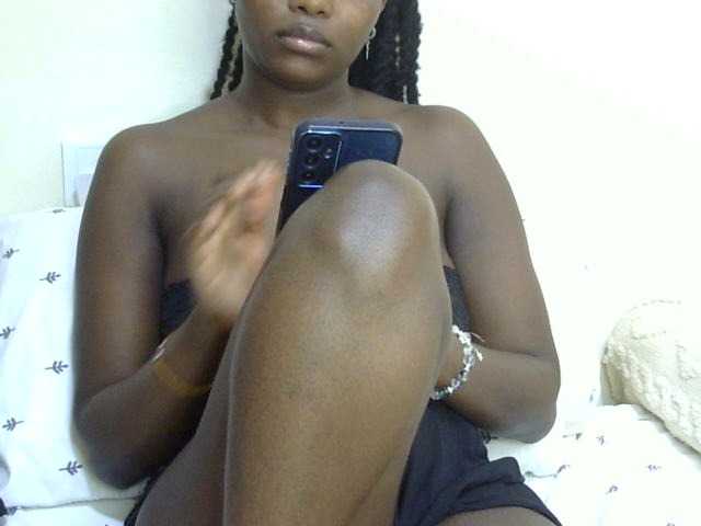 Ebonysonya2 live cam on BongaCams