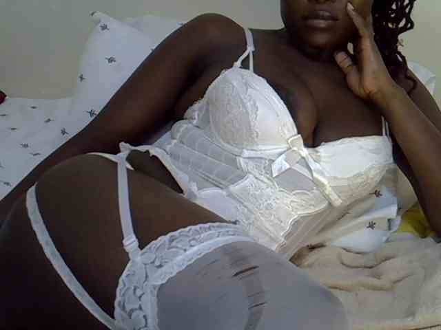 Ebonysonya2