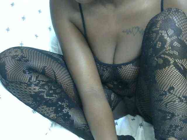 Ebonysonya2