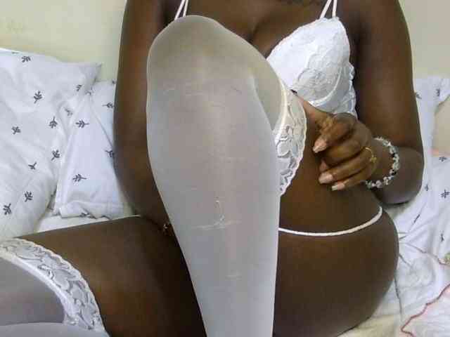 Ebonysonya2 Live Webcam on BongaCams