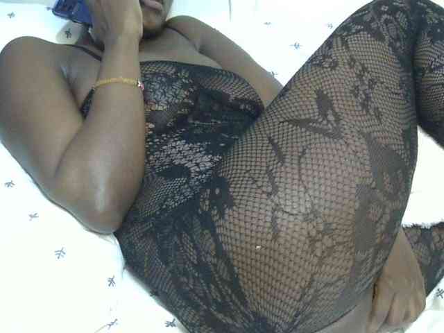 Ebonysonya2