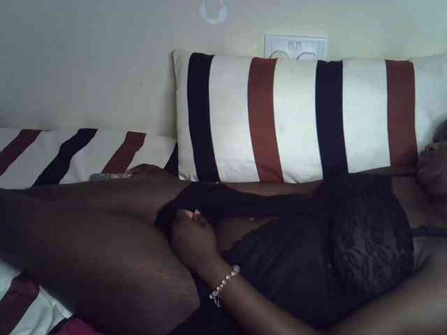 Ebonysonya2