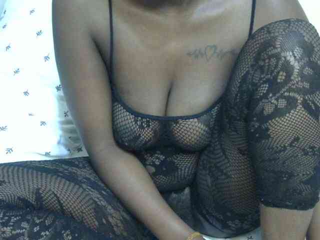 Ebonysonya2