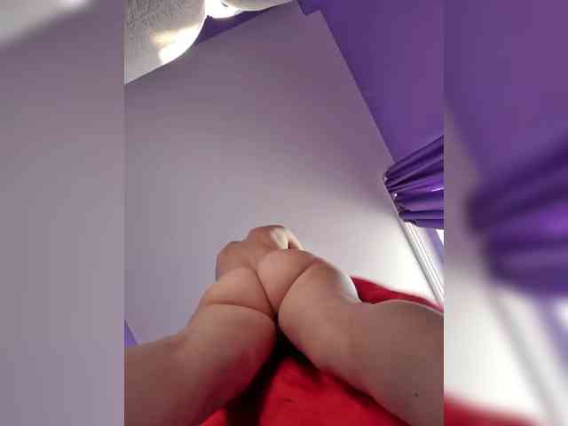 analiMilana webcam
