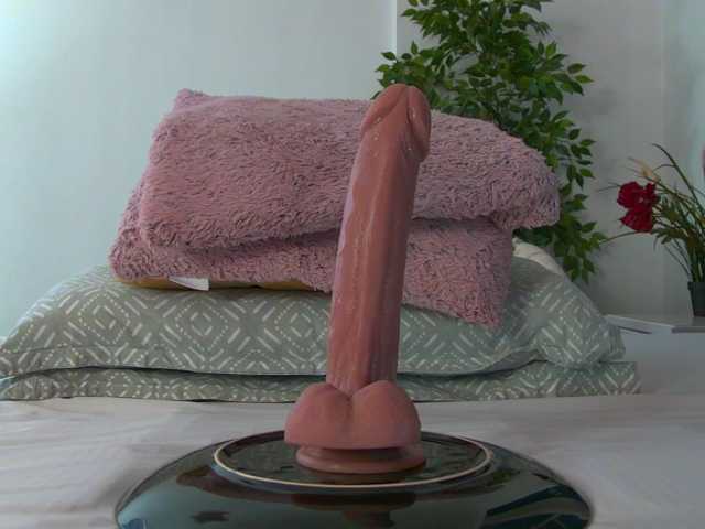 Foxxxy-MILF live cam on BongaCams