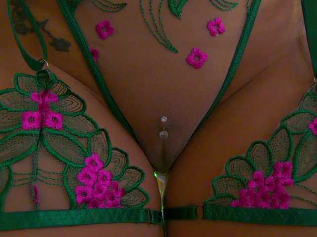 Foxxxy-MILF